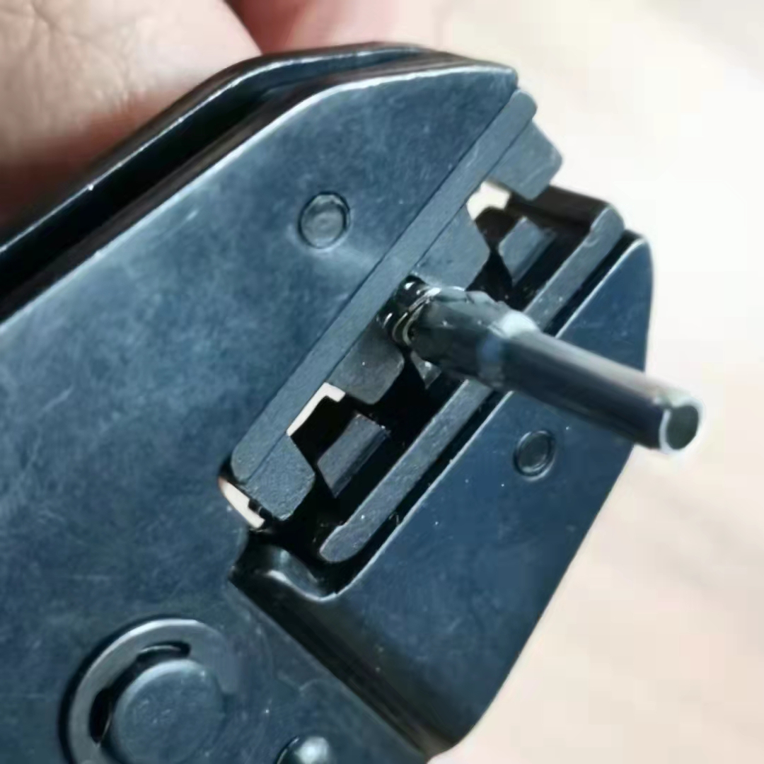 Analisi delle cause degli incidenti antincendio sul lato CC dei sistemi di generazione di energia fotovoltaica
